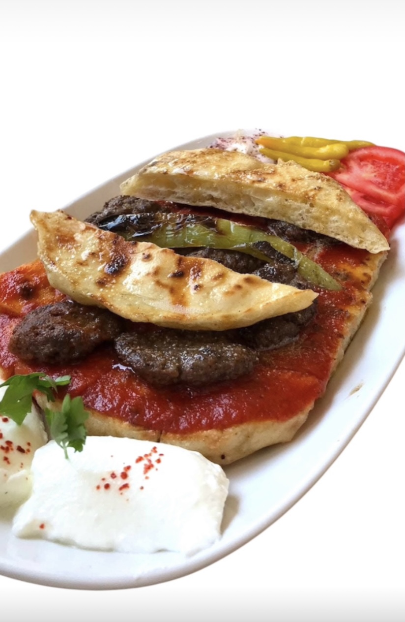 Ustanın İmza Yemeği  Köfte İskender 